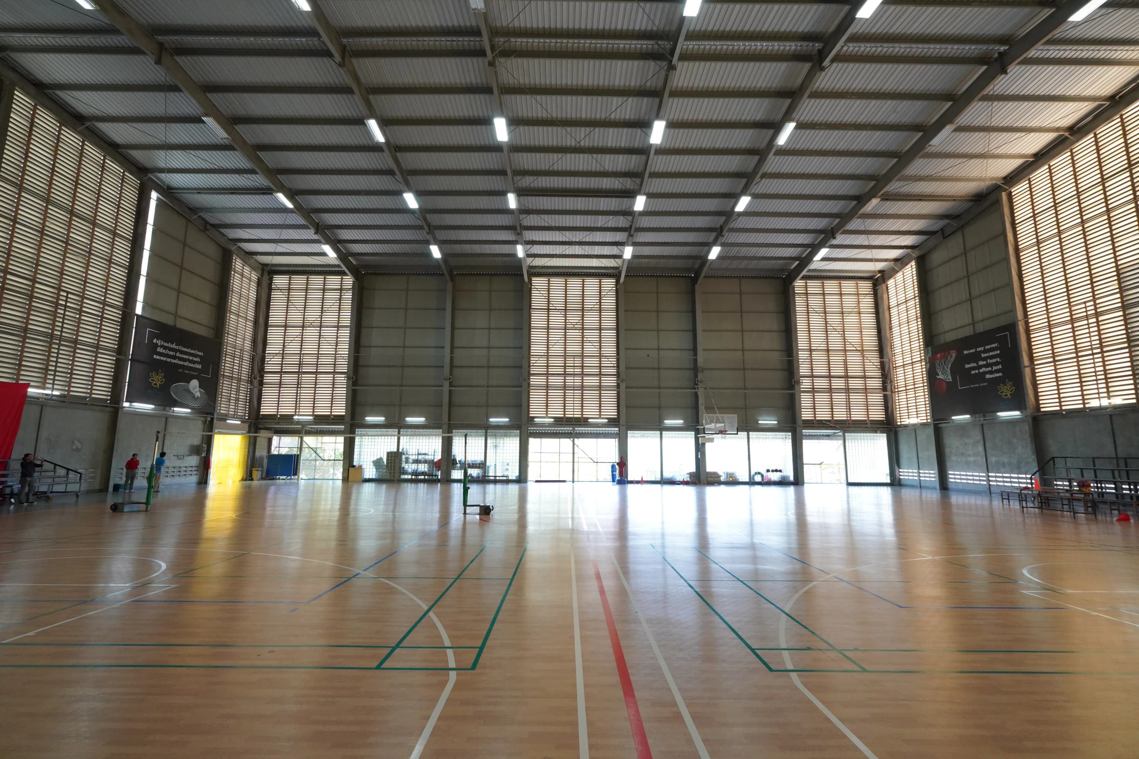 สิ่งอำนวยความสะดวกด้านกีฬาและฟิตเนสในร่ม