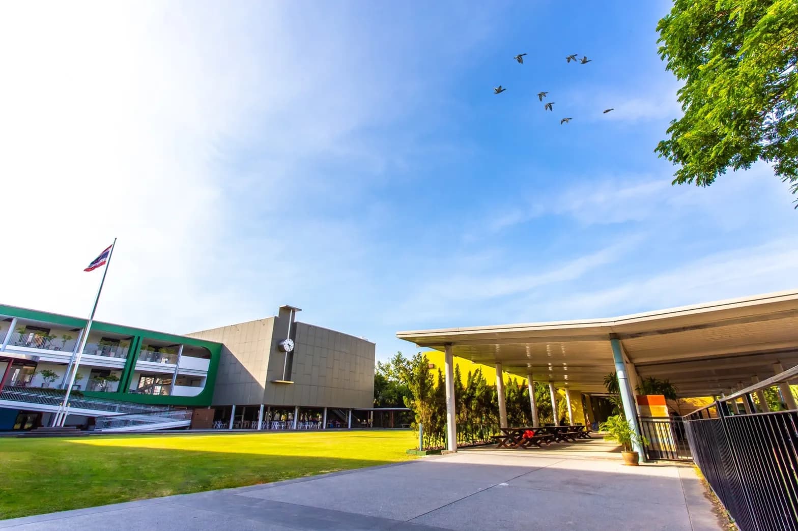 ภาพรวมวิทยาเขตโรงเรียนปลูกปัญญา