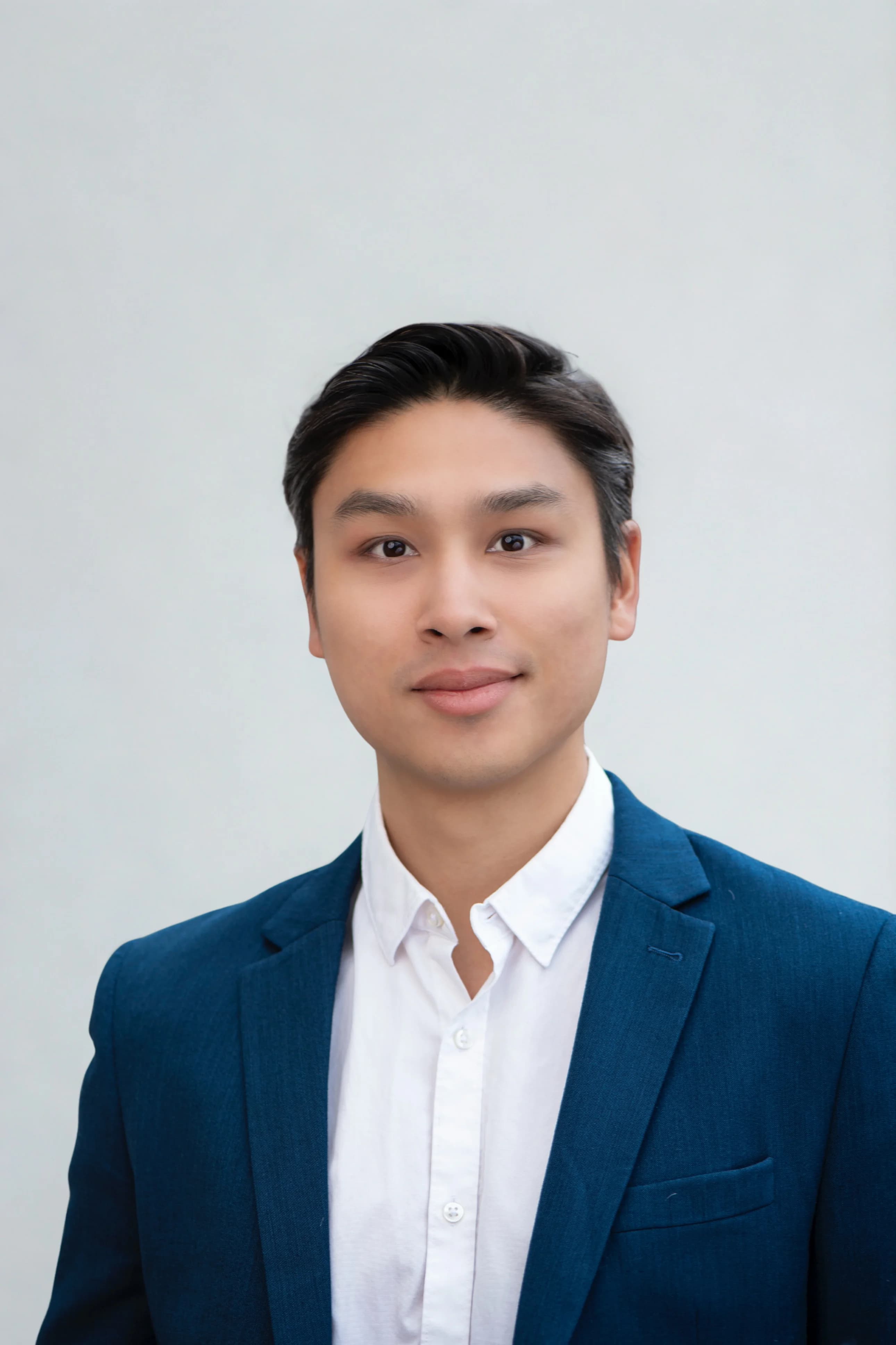 คุณพฤกษ์ วงศ์วโรทัย - ผู้จัดการโรงเรียน